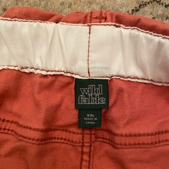 High waisted stretchy shorts - Picture 3 of 3